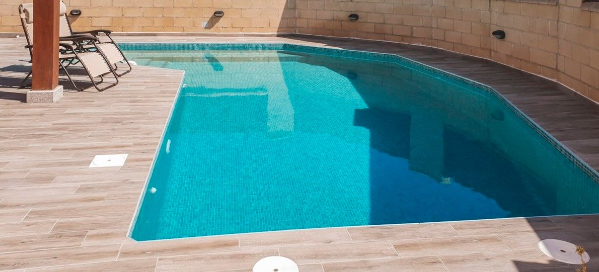 mantenimientos-de-piscinas-en-tomares