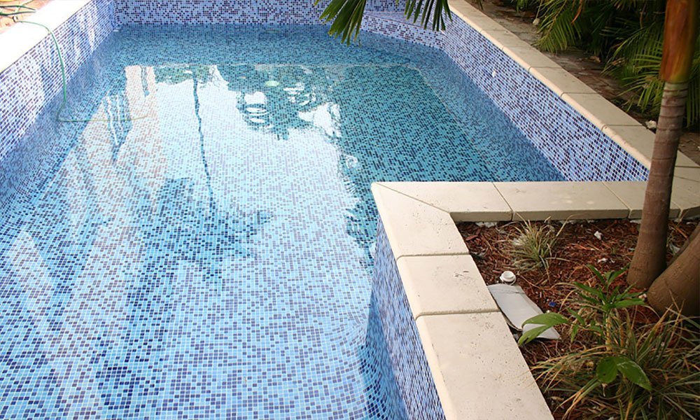 mantenimientos-de-piscinas-en-coria-del-rio